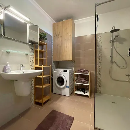 Mezzanine Διαμέρισμα *