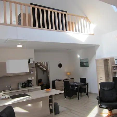 Premium Mezzanine In A Private Gated Διαμέρισμα