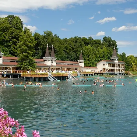 Mezzanine Διαμέρισμα *